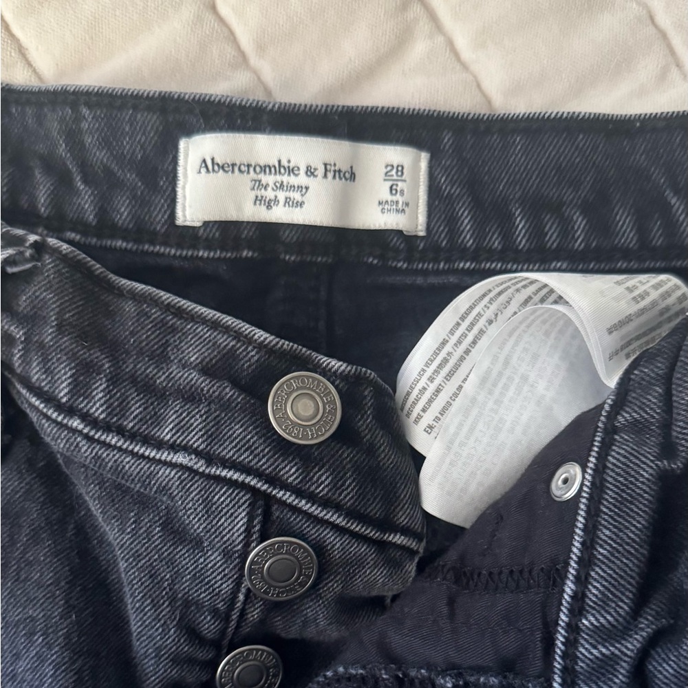 Abercrombie The Skinny High Rise SHORT Jean